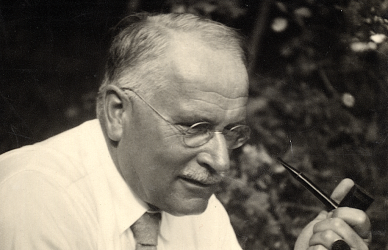 Carl Jung presents his psychological ideas in a three hour interview